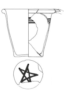 Ein als Gefäß für die Nachbestattung verwendeter Henkeltopf mit einem auf den Boden aufgemalten Pentagramm (Quelle: Kirchheim u. Teck, in Ade-Rademacher, Abb. 21,1)
