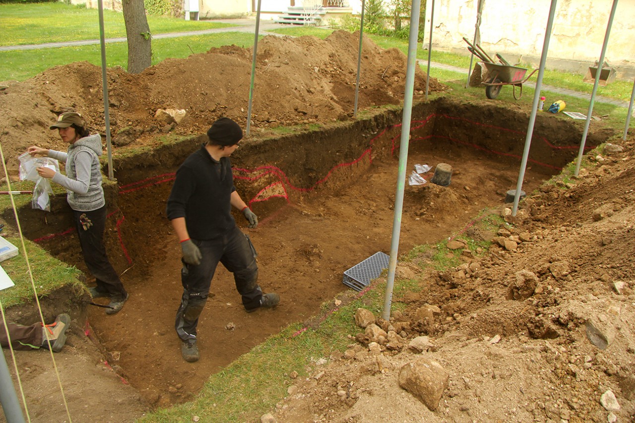 Archäologische Ausgrabung an der Pfarrkirche St. Martin in Eggolsheim, Landkreis Forchheim, Oberfranken