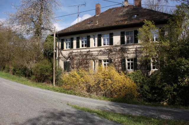 Eines von noch drei existierenden Häusern des ehemaligen Dorfes Schmerb im Ebracher Forst